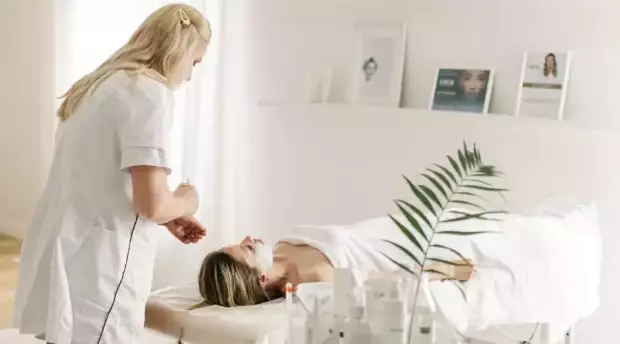 7 Proven Techniques for Growing a Cosmetic Clinic's Reputation