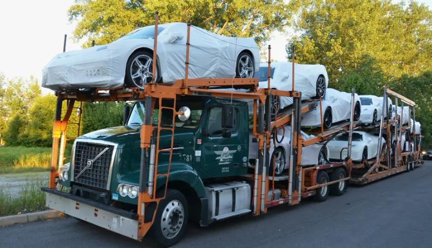 How Tech Innovations Are Reshaping Vehicle Transport Services