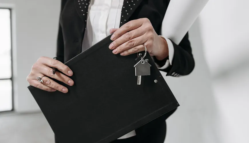 What Sellers Need to Know About Negotiation Tactics in Property Deals