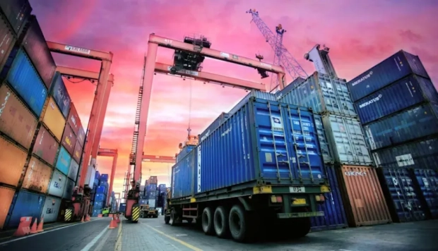 How to Choose Custom Logistics Software Development Services: Top Teams for Mid-Sized Firms